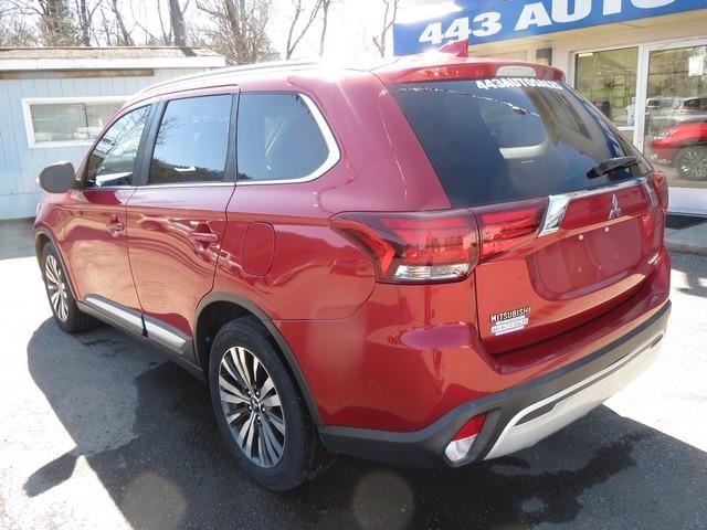 Mitsubishi Outlander  2019