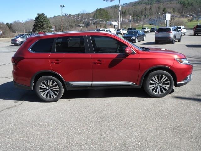 Mitsubishi Outlander  2019