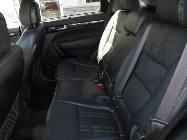 Kia Sorento AWD 4dr V6 SX 2014