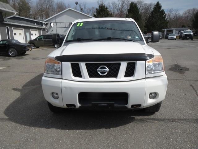 Nissan Titan 4WD Crew Cab SWB PRO-4X 2011