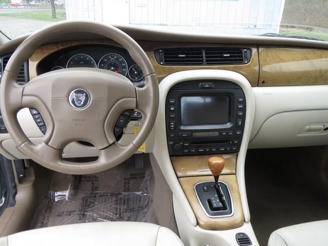 Jaguar X-Type 4dr Sdn 3.0L 2003