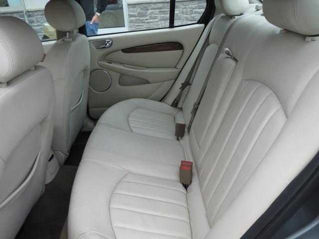 Jaguar X-Type 4dr Sdn 3.0L 2003