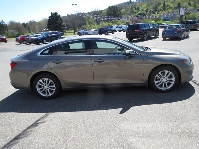 Chevrolet Malibu 4dr Sdn LT w/1LT 2017