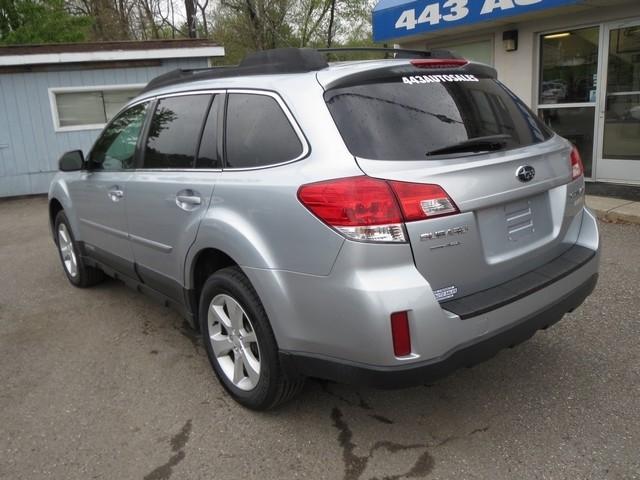 Subaru Outback  2013