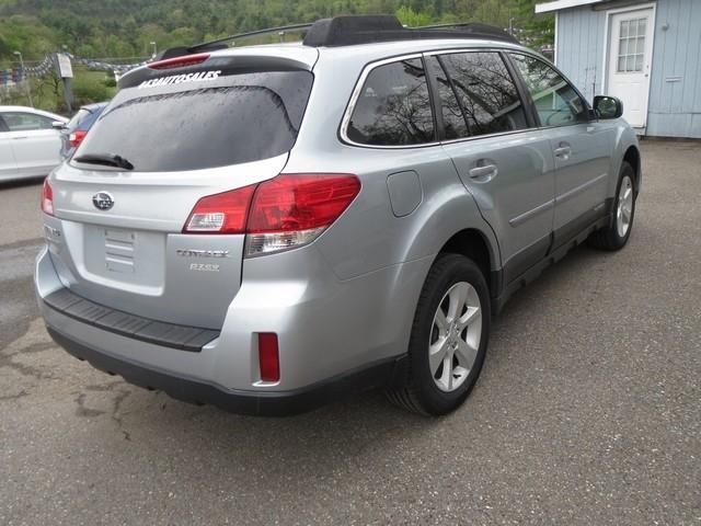 Subaru Outback  2013
