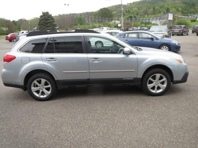 Subaru Outback  2013