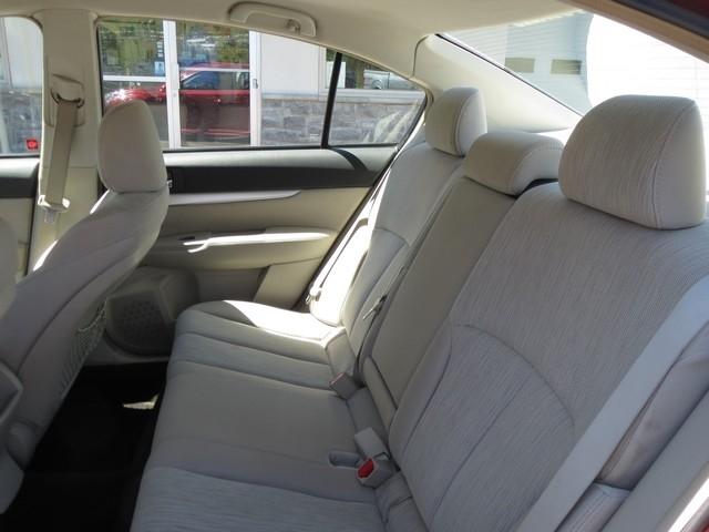 Subaru Legacy 4dr Sdn H4 Auto 2.5i Premium 2013