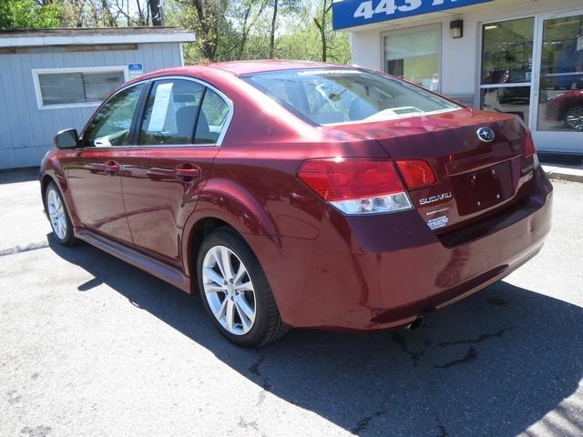 Subaru Legacy 4dr Sdn H4 Auto 2.5i Premium 2013