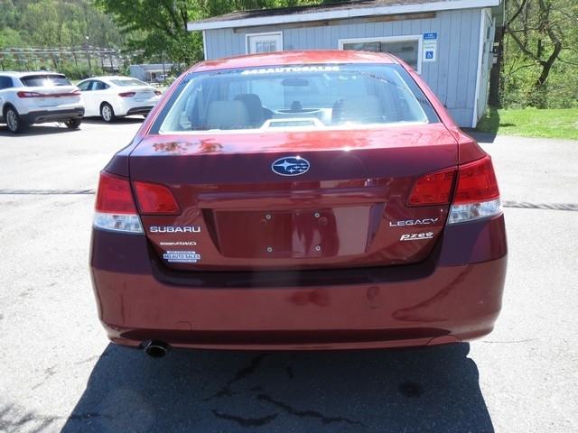 Subaru Legacy 4dr Sdn H4 Auto 2.5i Premium 2013