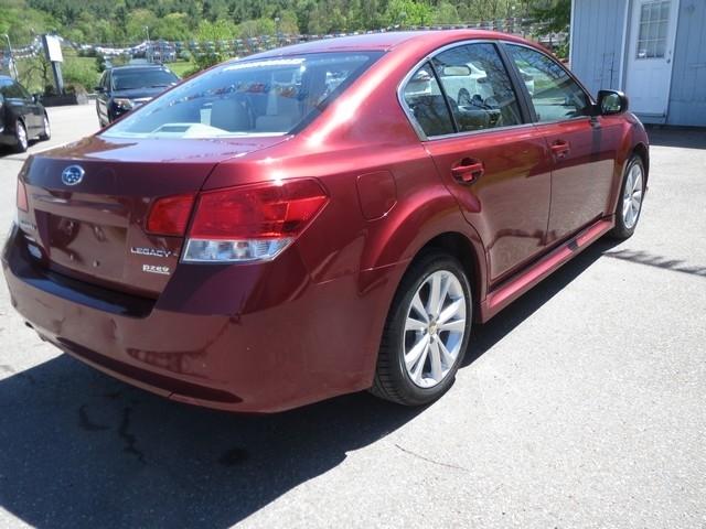 Subaru Legacy 4dr Sdn H4 Auto 2.5i Premium 2013