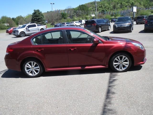 Subaru Legacy 4dr Sdn H4 Auto 2.5i Premium 2013
