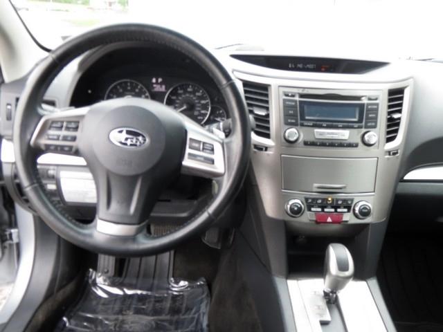 Subaru Legacy 4dr Sdn H4 Auto 2.5i Premium 2012