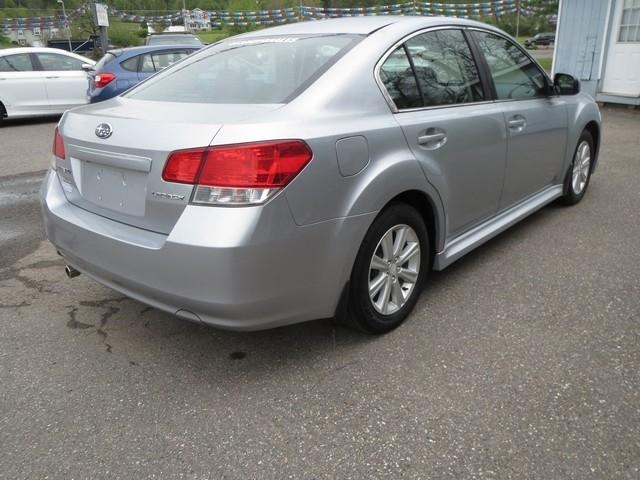 Subaru Legacy 4dr Sdn H4 Auto 2.5i Premium 2012