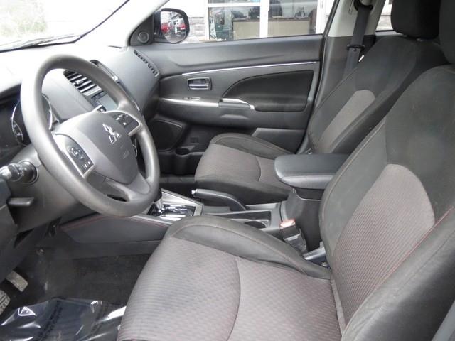 Mitsubishi Outlander Sport  2019