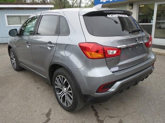 Mitsubishi Outlander Sport  2019