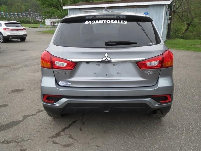Mitsubishi Outlander Sport  2019