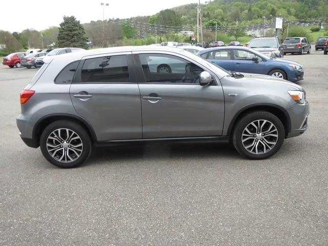 Mitsubishi Outlander Sport  2019