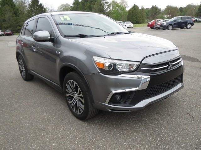 Mitsubishi Outlander Sport  2019