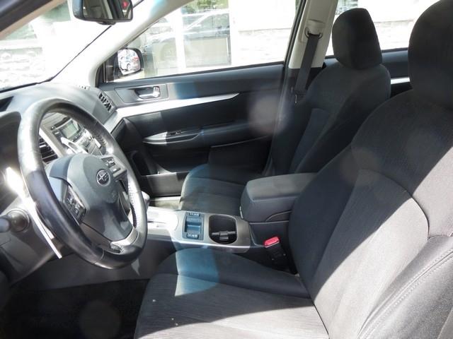 Subaru Legacy 4dr Sdn H4 Auto 2.5i Premium 2013