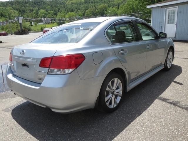 Subaru Legacy 4dr Sdn H4 Auto 2.5i Premium 2013