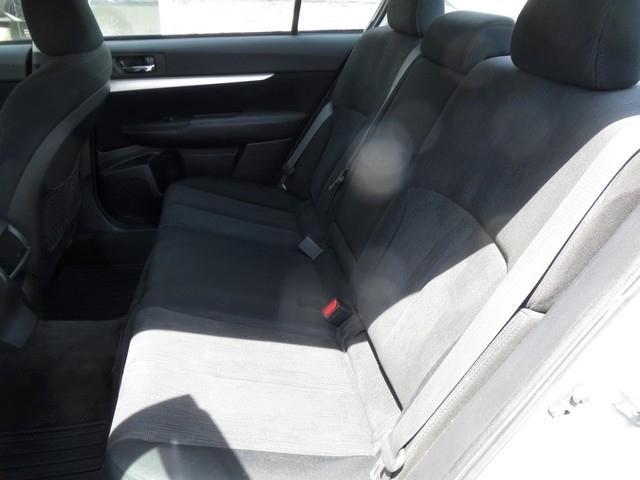 Subaru Legacy 4dr Sdn H4 Auto 2.5i Premium 2013