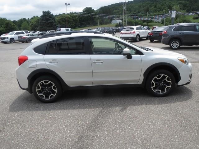 Subaru Crosstrek 5dr CVT 2.0i Premium 2016
