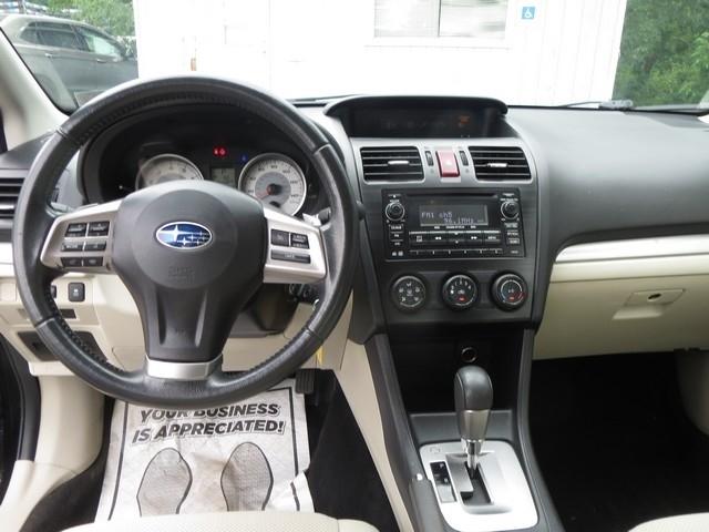 Subaru Impreza Sedan 4dr Auto 2.0i Premium 2014