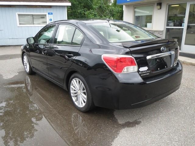 Subaru Impreza Sedan 4dr Auto 2.0i Premium 2014