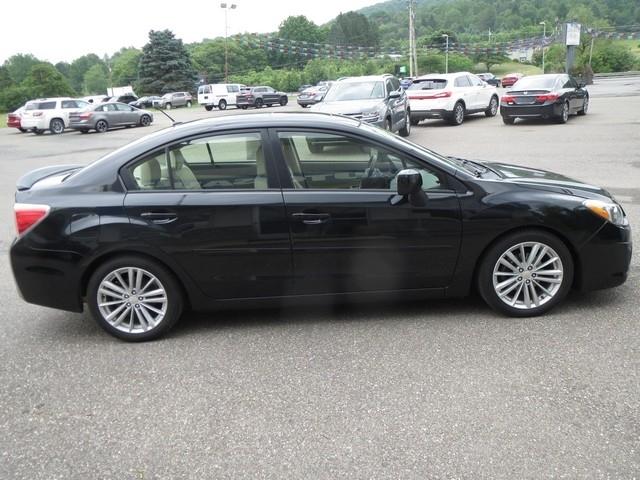 Subaru Impreza Sedan 4dr Auto 2.0i Premium 2014