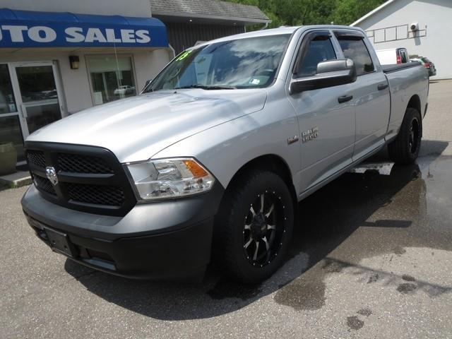 RAM 1500 4WD Crew Cab 149" Tradesman 2015