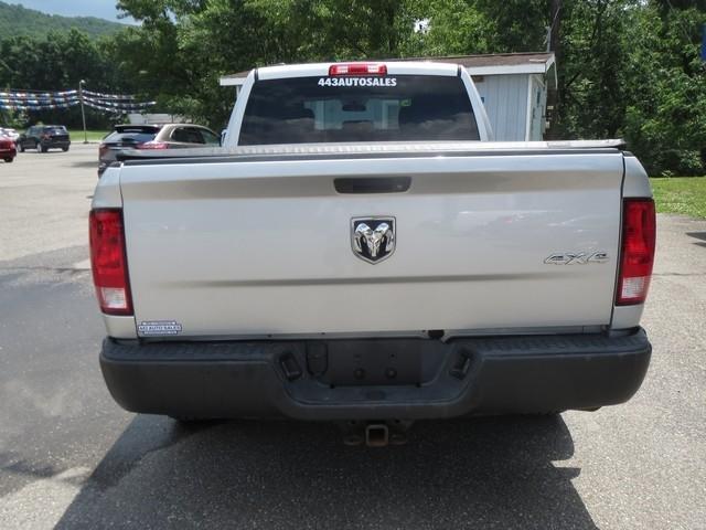 RAM 1500 4WD Crew Cab 149" Tradesman 2015
