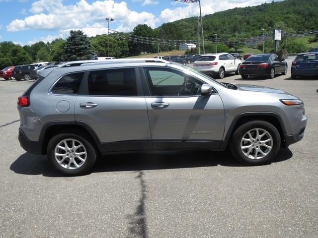 Jeep Cherokee 4WD 4dr Latitude 2015