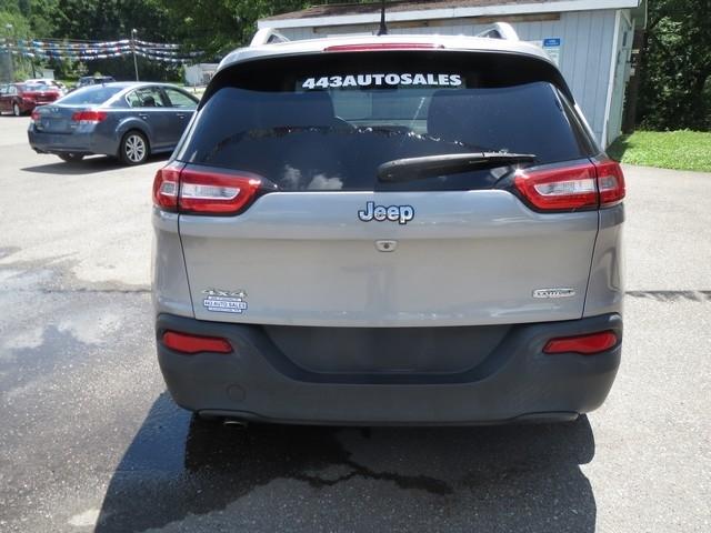 Jeep Cherokee 4WD 4dr Latitude 2015