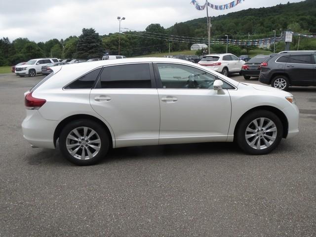 Toyota Venza 4dr Wgn I4 AWD XLE (Natl) 2013
