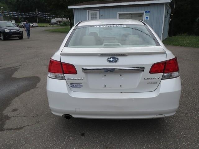 Subaru Legacy 4dr Sdn H4 Auto 2.5i Premium 2013