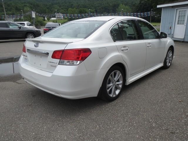 Subaru Legacy 4dr Sdn H4 Auto 2.5i Premium 2013