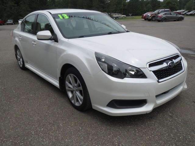 Subaru Legacy 4dr Sdn H4 Auto 2.5i Premium 2013