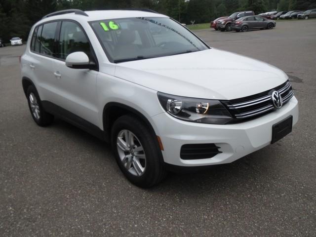 Volkswagen Tiguan 4MOTION 4dr Auto R-Line 2016