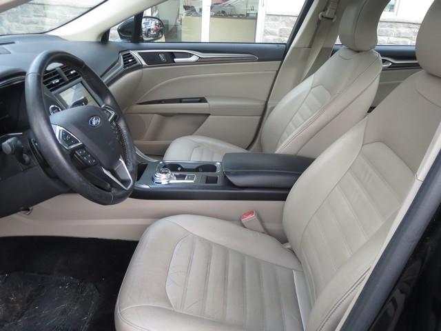 Ford Fusion SE FWD 2017