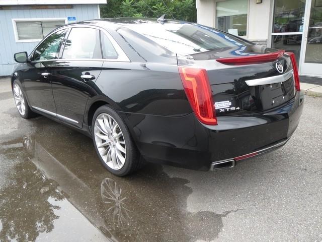 Cadillac XTS 4dr Sdn Platinum AWD 2013