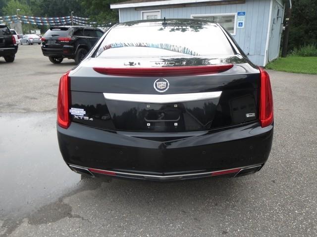Cadillac XTS 4dr Sdn Platinum AWD 2013
