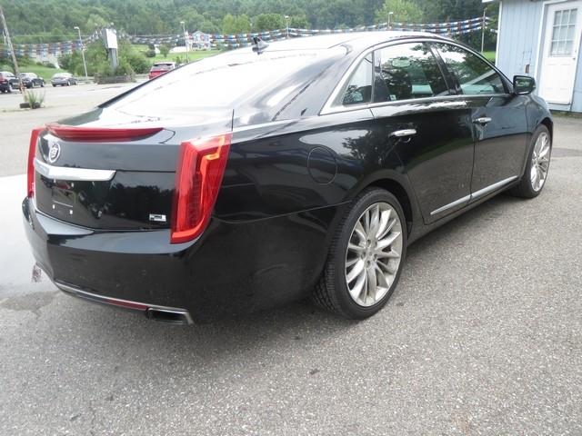 Cadillac XTS 4dr Sdn Platinum AWD 2013