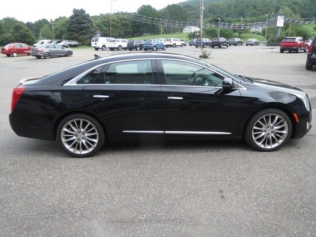 Cadillac XTS 4dr Sdn Platinum AWD 2013