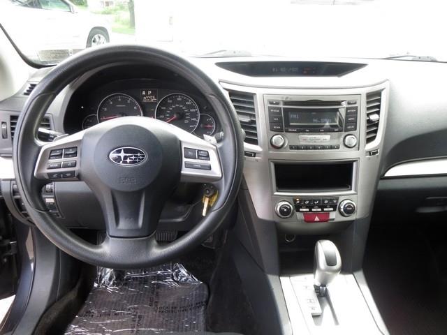 Subaru Outback 4dr Wgn H4 Auto 2.5i 2013