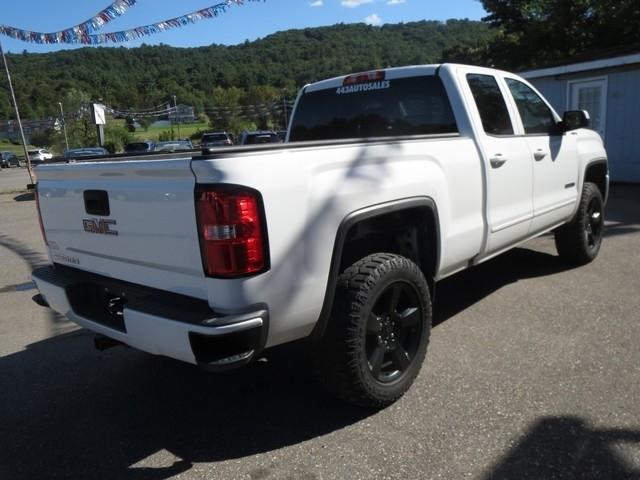 GMC Sierra photo 8