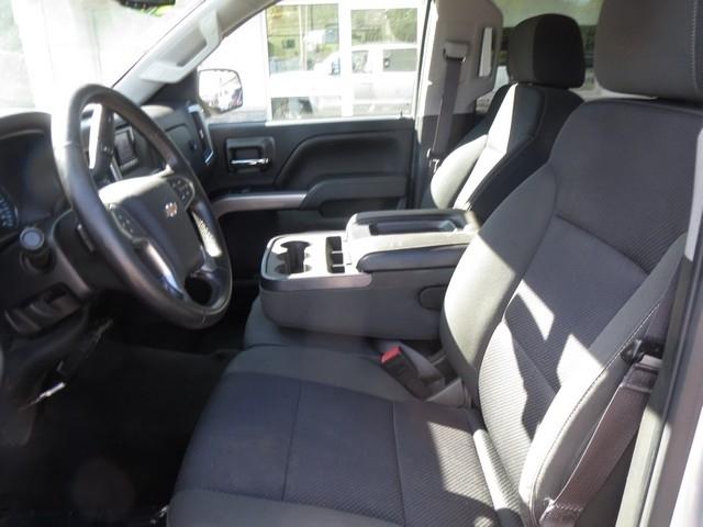 Chevrolet Silverado photo 2