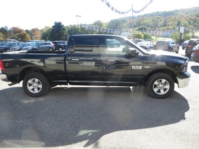 RAM 1500 SLT 4x4 Crew Cab 6'4" Box 2017