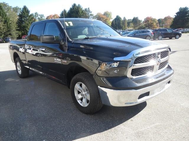 RAM 1500 SLT 4x4 Crew Cab 6'4" Box 2017