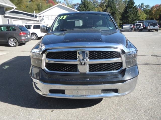 RAM 1500 SLT 4x4 Crew Cab 6'4" Box 2017