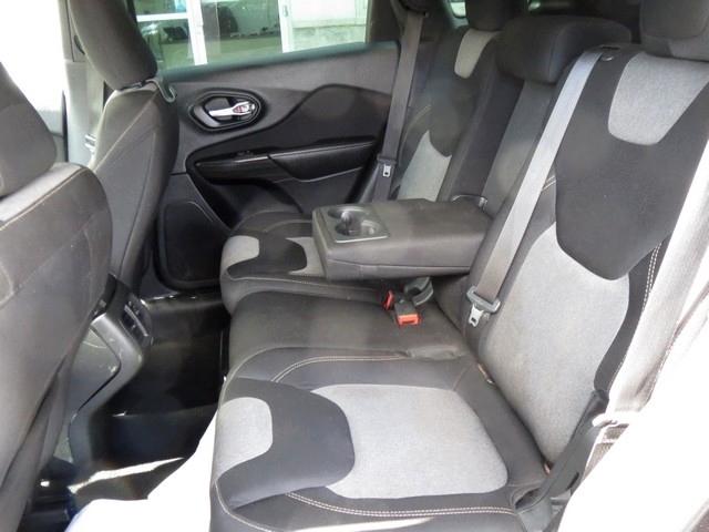 Jeep Cherokee 4WD 4dr Sport 2015